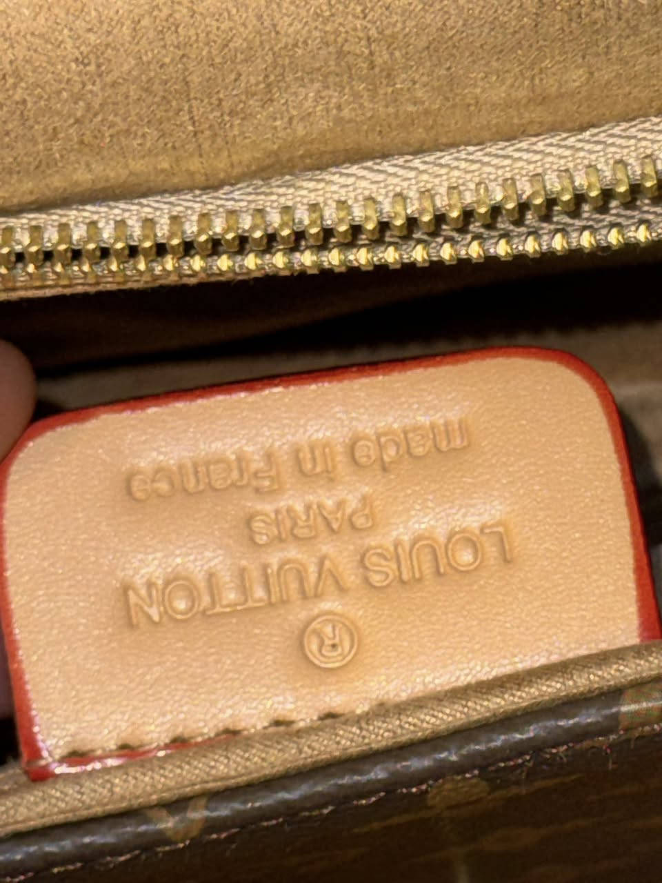 لويس فيتون  بيهة ختم وكود
قيم واخذ


**إذا كنت صاحب هذا الإعلان وتريد حذفه لأي سبب، رجاءا أرسل رسالة إلى الدعم الفني**