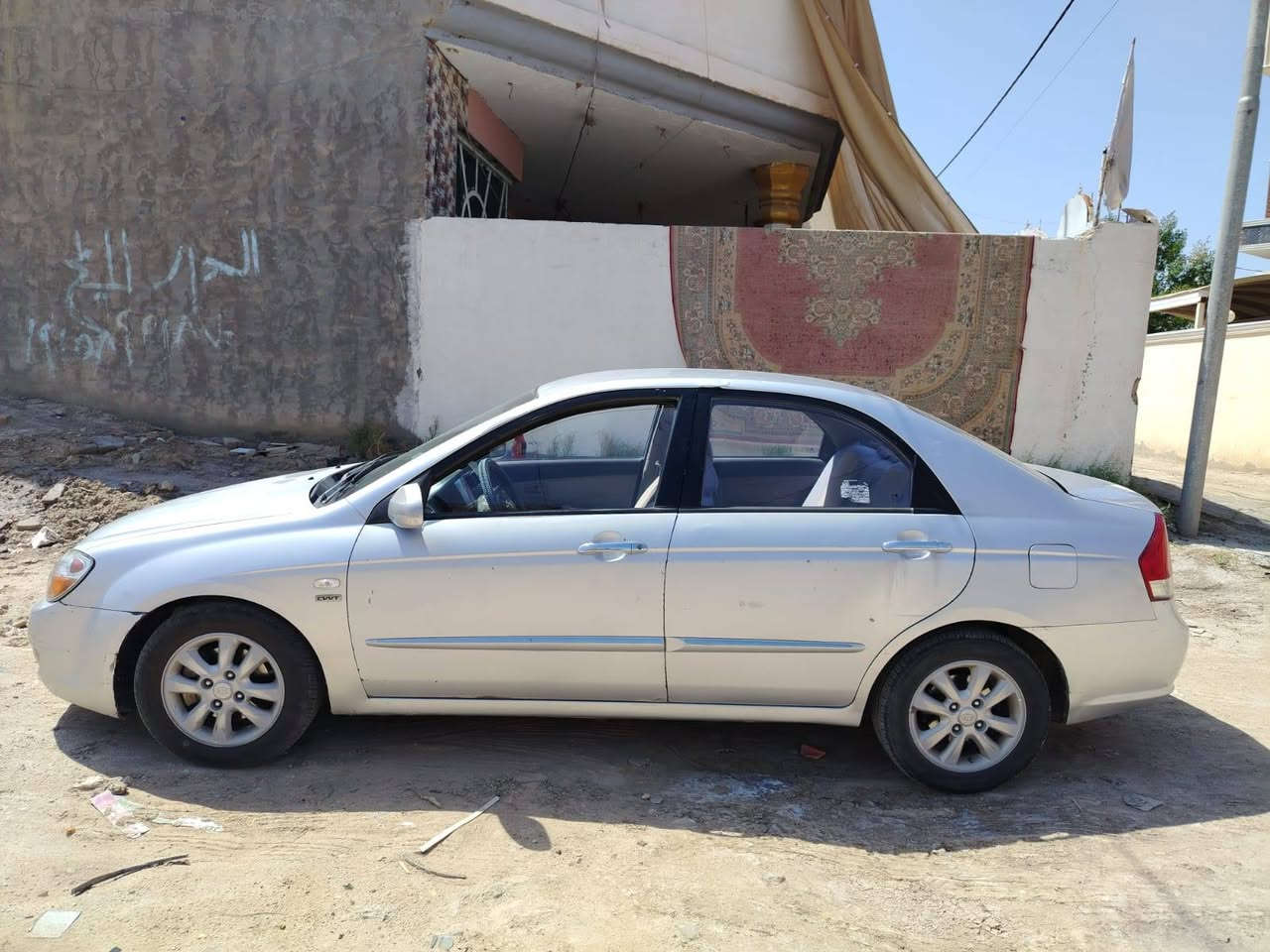 السلام عليكم بيع فقط كيا سيراتو ٢٠٠٨ خليجي محرك ١٦٠٠ سياره جاهزه شرط الفحص مكفوله من ضربه صبغ جراد قليل السعر ٨٥ مع المجال القليل المكان حله كفل استفسار ***********
