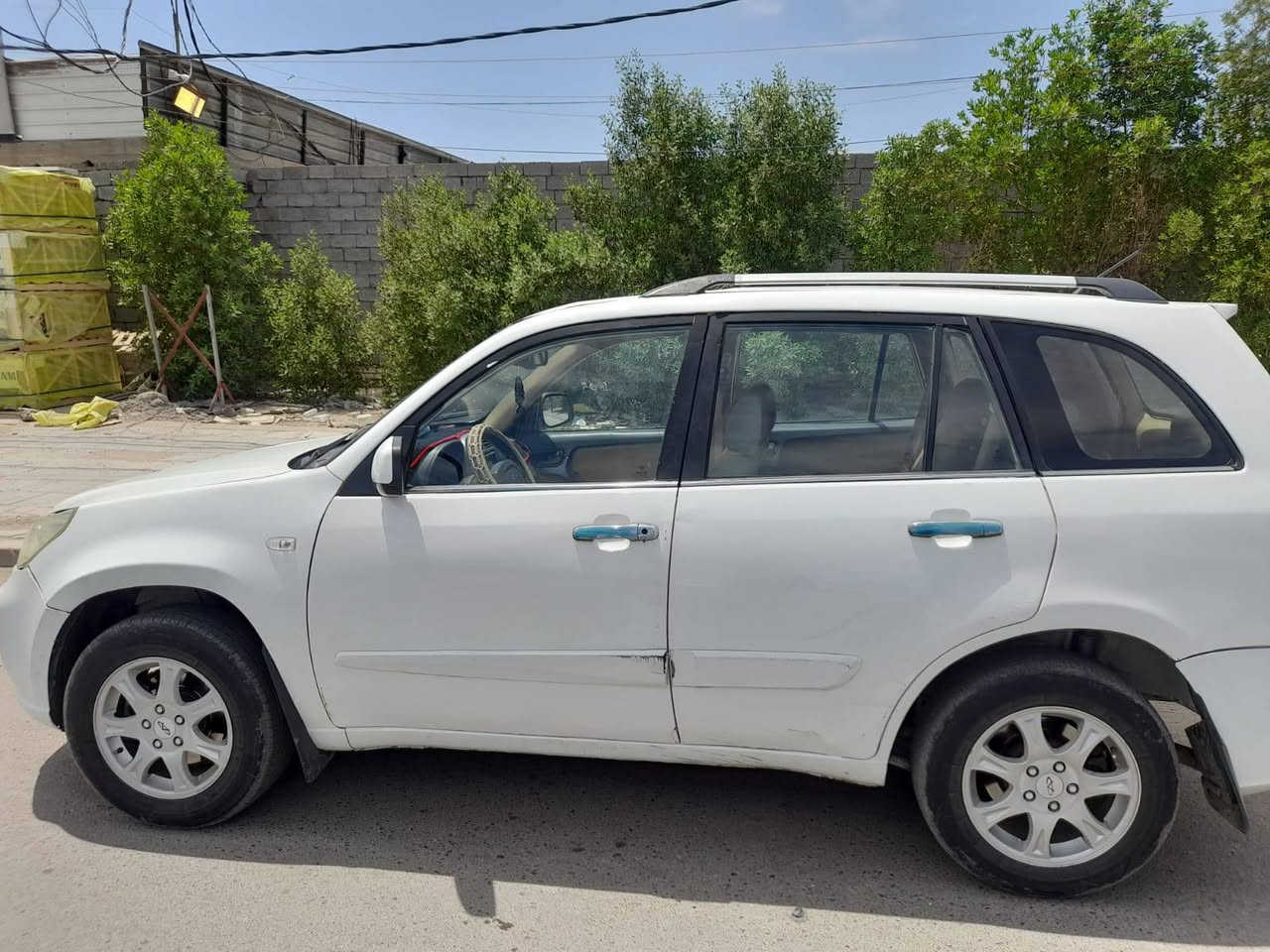 للبيع موديل 2013 رقم بابل الجديد انكليزي مكينة جديدة قبل شهر مشدودة بيها قطعتين صبغ باب خلفي
جاملغ خلفي صفحة السايق السيارة ب أسمي مكان السيارة بغداد حي الجهاد 
***********
السعر مناسب 45 بيها مجال
