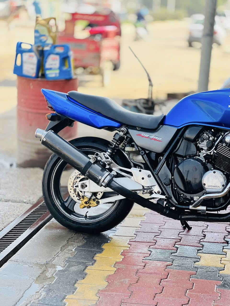 سيبي 4. هايبر سكيورتي.  عليها ادامه كامله.  صبغ جماليه
. سعر مناسب.  1900 وبيها مجال مكاني. ميسان. عماره 🏍️ ***********.
