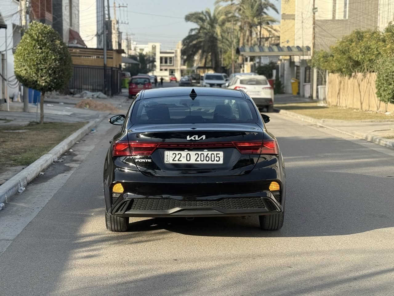 السلام عليكم
للبيع كيا فورتي 2023 Lxs
رقم اربيل ترقيم وهزة جديدة 
تحويل او وكالة حاضر 
ماشية 11 فقط زيرو 
حادث جاملغ الصدر والبنيد 
بدون دواخل كفالة عامة 
بدون ايرباك 
شاشة
تحديد مسار
مكينة 2000 دوش
وباقي المواصفات المعروفة
السعر ١٥٢$ ورقة 
بغداد حي الخضراء
*********** 
متوفر واتساب ✅✅✅
