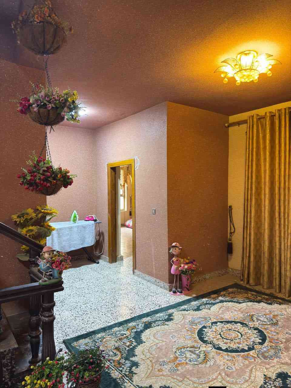 🏡 بيت للبيع 
📍الموقع: أم الخيل الثانية / شارع سيد يوسف
📐 المساحة: 525 م
🏠 طابقين
🔹 الطابق الأول:
استقبال 
صالة
مطبخ
2 غرفة نوم
صيحات
🔹 الطابق الثاني:
5 غرف (سويت – كل غرفة بحمام خاص)
🌳 حديقة أمامية وحديقة خلفية
موقع مميز وهادئ وقريب من الخدمات
⤵️لتفاصيل اكثر التواصل على
 الصفحة او الاتصال على : 
***********
***********
أو زيارتنا في موقعنا 
📍  الديوانية ام الخيل السايدين  قرب مجمع الحسناوي
