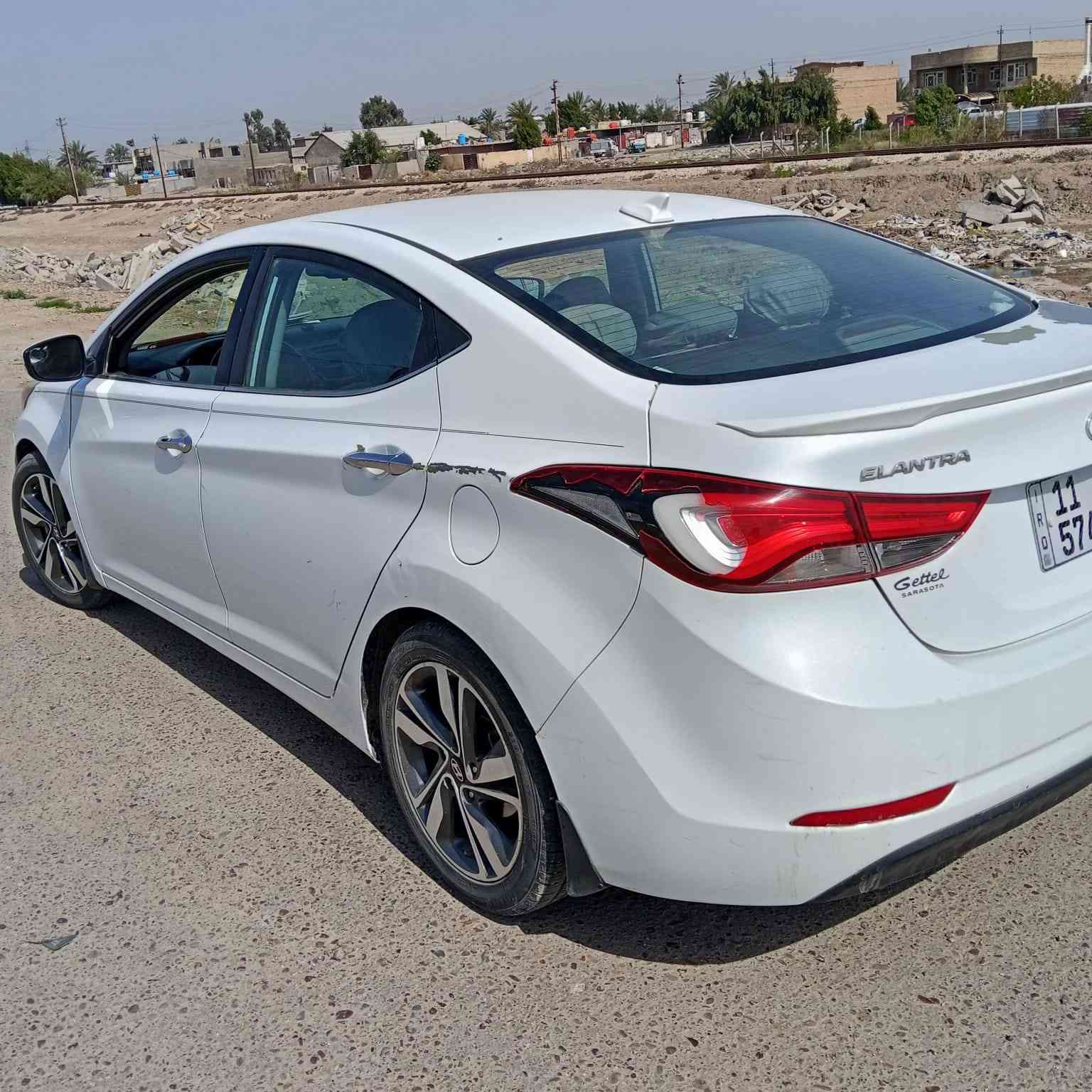 2016 كلشي موظح كدامك باب وجاملغ عكس السايق صبغ بس وهاي الطخة كدامكم مال قبق البانزين اول البارحه وما سويتها الباقي كله كفاله كير مكينة تبريد السعر 107قابل لتفاوض بشي بسيط
***********
