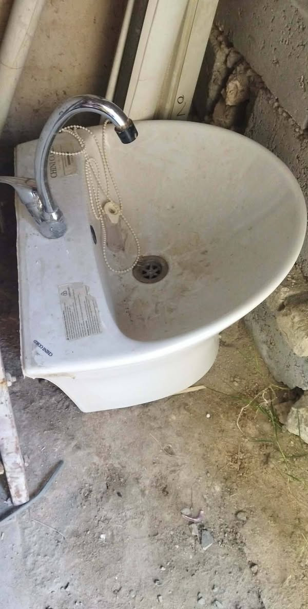 جربايه +غربي+دوشك+ كاروك+ مغسله هذة رقمي*********** مكاني حي القدس
