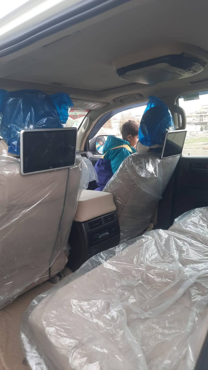 تويوتا لاندكروزر 
لاندكروزر ونوشة 2008كراوةتة 2021 بة بى ليدرانة گير توماتيك سلايت دة بل اكسل فول مواسةفات سة نة وين تا2030نوىى به ناوي خونة نرخي تو نها 280ورةقة 
شوين هةولىر 0️⃣7️⃣5️⃣0️⃣4️⃣9️⃣1️⃣4️⃣9️⃣9️⃣1️⃣ أربيل, العراق
