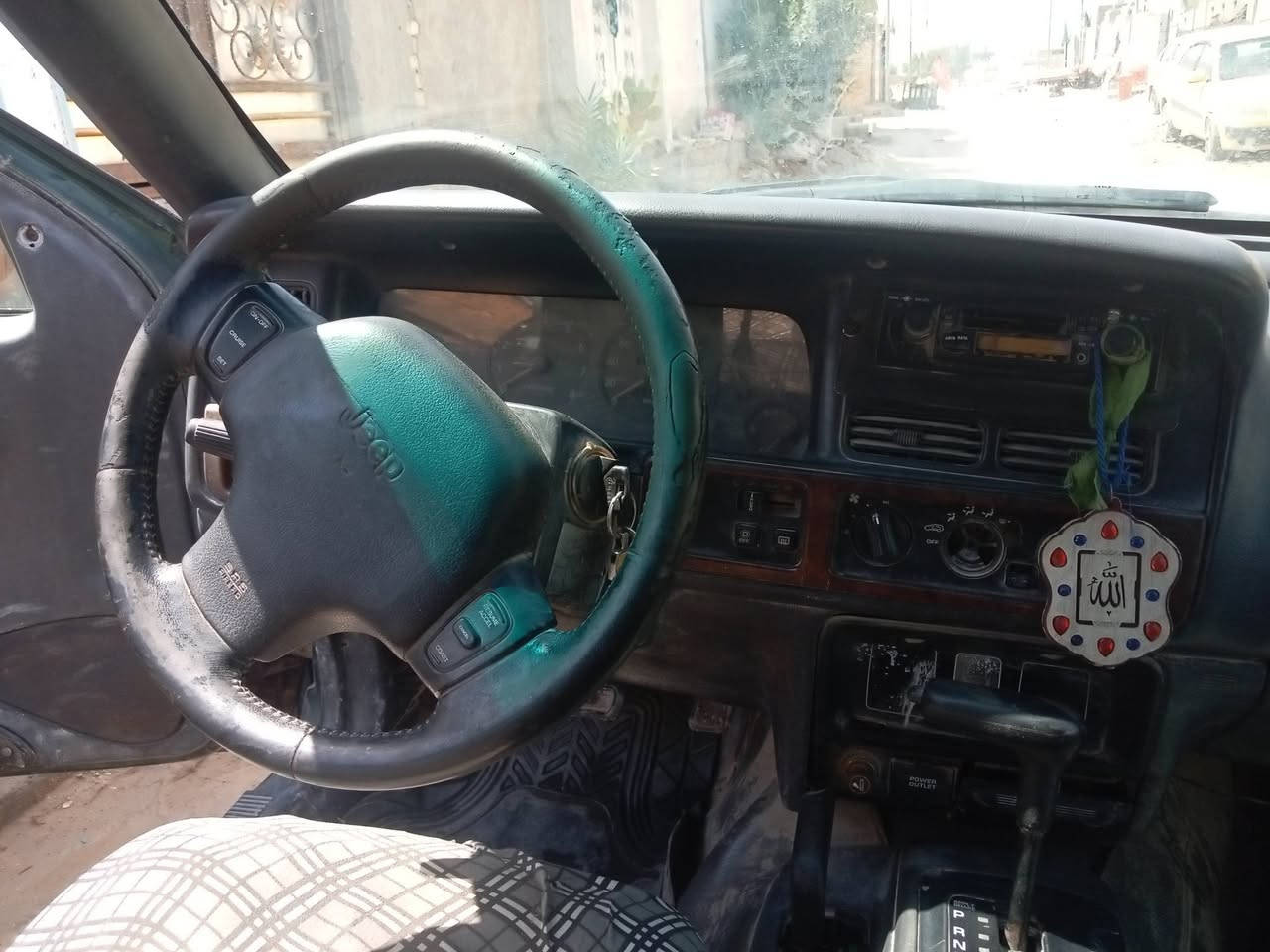 سياره جيب موديل 97محرك ملكه تبريد عاطل نظيفه السياره سعرها 30 بيها مجال للشراي للتواصل هذا الرقم *********** واتساب ورصيد 👍
