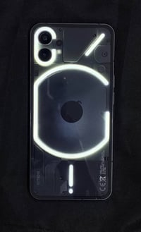 جهاز Nothing Phone (1) للبيع ذاكره 256 جهاز غني عن التعريف تفاصيله كله...