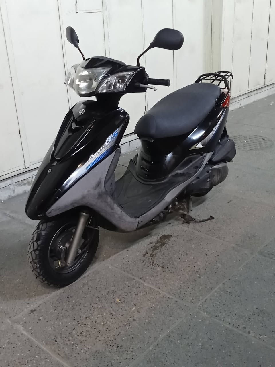 السلام عليكم شباب دراجة بغبغا نوزل مال رمبة صارلهة شهر من امنزلهة رمبة كلهة ابلادية  وكلهة شغالة كفرات كلهه ختم وية المكينة وكهربايات كلهن شغالات شلعة ومعدل ونعومة تأكل الكاع اكل جديدة بمعنة الكلمة صارلهة شهر بعدهة على وضعية الرمبة العنوان بغداد باب المعضم ولا ستفسار ***********
