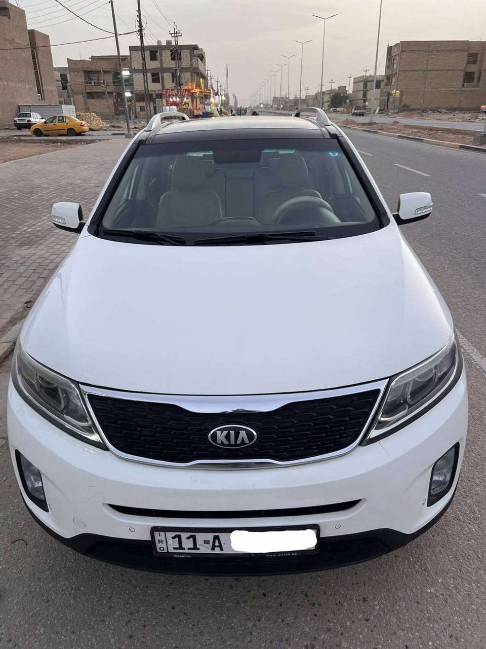 السلام عليكم كيا سورنتو 2013 شكل ال 15 سياره جديده 
فول مواصفات للاخير 1/1 السعر 165 وبيها مجال 
شراي يتصل ما متواجد على الفيس رقم بغداد باسمي 
تحويل مباشر مكاني كربلاء ***********
ملاحظه سونار بالمنشور
