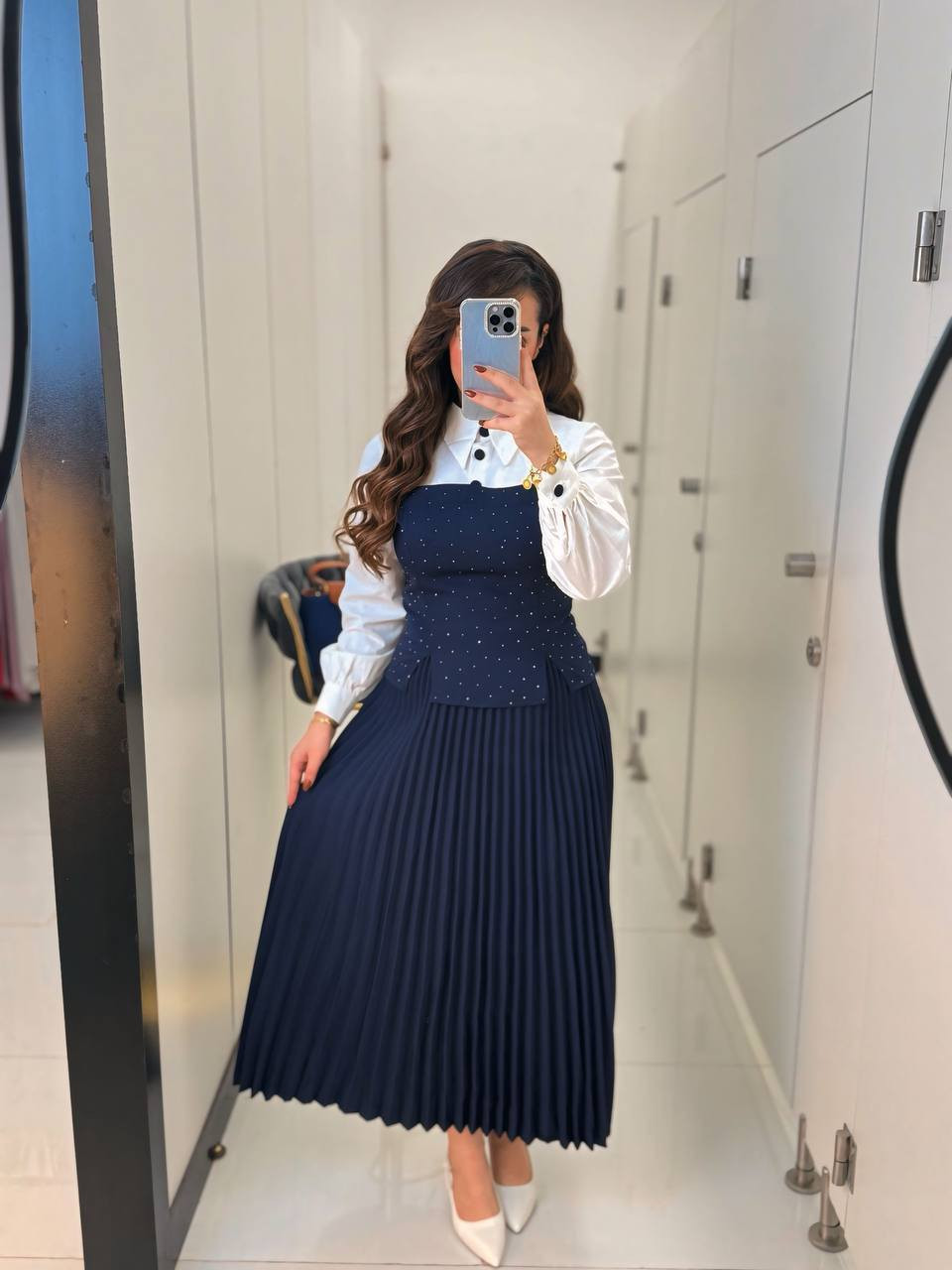 كوستم قماش دابل كوالتي عالي
سعر 17  الف 
قياس 48/46/44/42/40/38/


**إذا كنت صاحب هذا الإعلان وتريد حذفه لأي سبب، رجاءا أرسل رسالة إلى الدعم الفني**