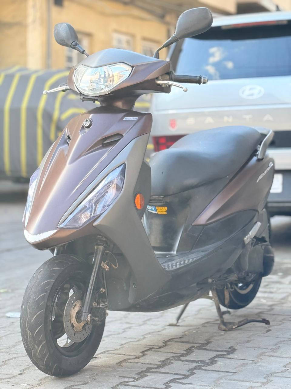 سلام عليكم
اكزز z 
دراجة جديدة جداً 
ومابيها اي نقص 
كبل تشغل وتتوكل 
ناعمة مينسمع صوتها 
مكفولة 
وين ميعجبك وديها 
ماشية شي قليل 
كلها شغالة 
مابيها اي عيب 
سعرررر مليون 100 
وبيها مجال للطيبين 
مكاني بغداد 
للاستفسار 
***********
اتصال فقط
