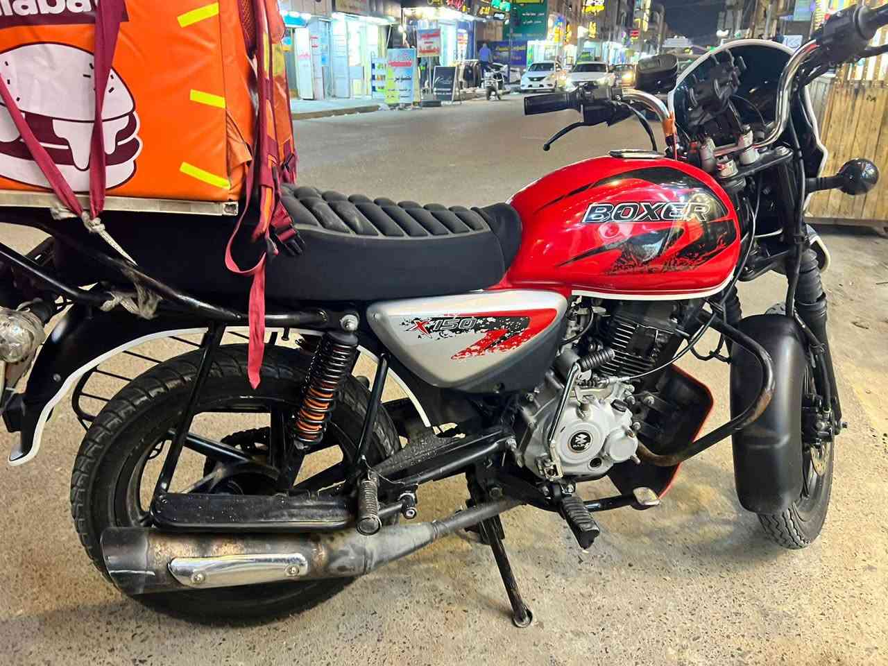 دراجة بوكسر موديل 23 للبيع سنويه ورقم وبسمي تحويل ثاني يوم ما مفتوحه يحتاجله فقط فيرلسه وكلجات ما ناقصها شي وسعرها بي مجال 
***********
هذا رقمي بي واتساب ما ارد على الماسنجر فقط واتساب او اتصال البصرة, العراق
