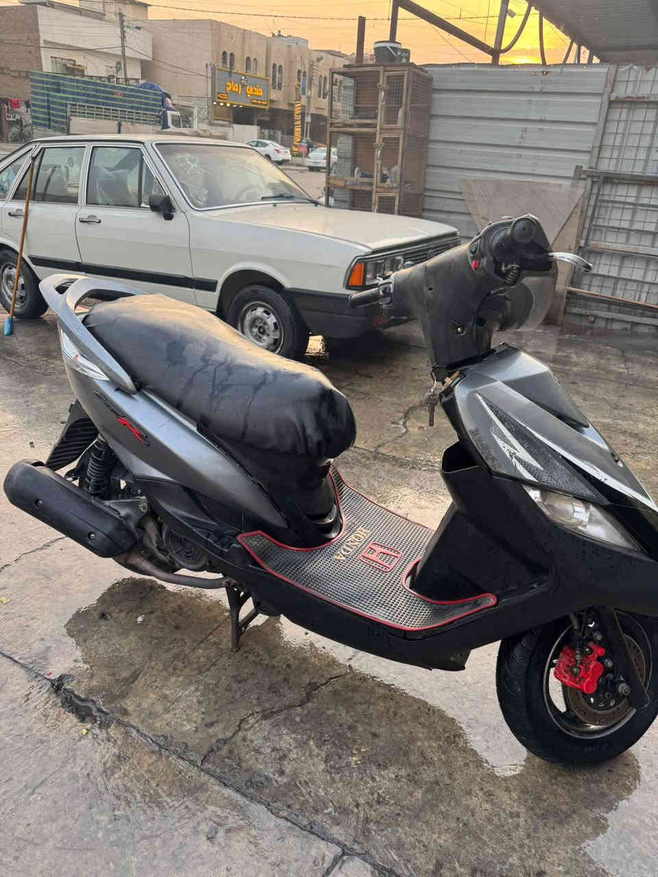 سلام عليكم
دراجة ماكس ثعلب 140 للبيع كفالة عامة مكينة جديدة نكرة سلف  كهربائيات كلها شغالة سعر 400 الرقم ***********
