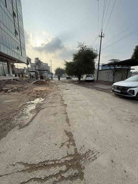 للبيـع ارض مع محطة غسل سيارات في الكرادة

عنوان العقار 📍 الكرادة شارع الجوازات ثاني عقار من التجاري

🔶 المساحة  450  مـتــر

🔶 الواجهة  11،5  مـتـر

🔶 شارع عرض  20  مـتـر

تباع الارض مع محطة الغسل كامله تحتوي على كافة مسلتزمات الغسل وايضاً غرفتين نوم وحمام ✔️

ــــــــــــــــــــــــــــــــــــــــــــــــــــــــــ
‎‏‎((شركة دار السلطان للعقار حيثٌ تَلتَقي الرُوٌية ,بلتَمَيٌز ))

❗️❗️ نسـتـقـبل العروض البيع الشراء والايجار ❗️❗️

بيع - شراء - ايجار - ادارة امـلاك - مقاولات عامة

‎‏‎📊كل ماعليك الاتصال أو المراسلة على الصفحة *ʲᵒⁱⁿ ᵘˢ*

 حسن زوانة *********** - ***********

‎‏‎الفرع الاول /عرصات الهندية مجاور فندق بلوم 

‎‏‎ الفرع الثاني /الـسـيـديــة الضباط مقابل افران الرباط

‎‏‎‏‎زبائننا الكرام بِكُم نَرتقي ونَتشرف بزيارتِكم ونَفتخر بخِدمتِكم ❤
