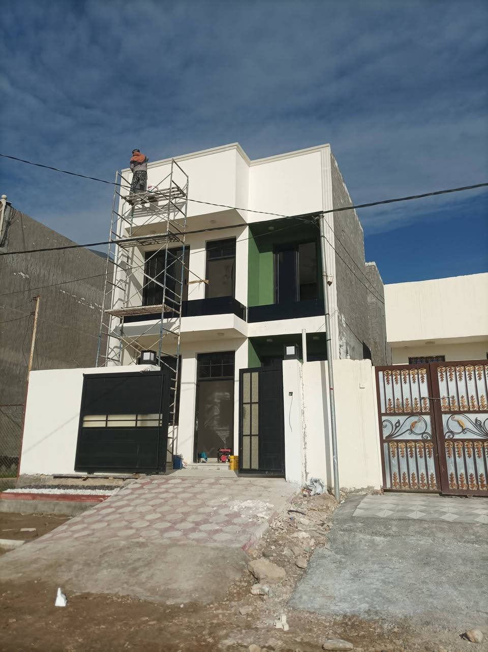 إلى أهلنا في #بابل
لا تضيّعون فرصة جعل منزلكم أو مكتبكم أكثر جمالاً وتميّزاً 🏠🏢✨

نقدّم لكم أحدث وأجمل أعمال الديكور مع كادر فني محترف جاهز لتحويل أفكاركم إلى واقع 👷🏻‍♂️👩🏼‍💻🧑🏼‍🏫
إنت تختار… وإحنا ننفّذ 🏙📐
وبأسعار تتناسب مع الجميع 🏅💸

نختص بكل ما يتعلق بـ الديكورات المغربية الداخلية والخارجية:
🛠 جبسنبورد – سقوف ثانوية
🛠 بلاستيك
🛠 بديل الخشب – بديل الرخام – بديل الحجر
🛠 تغليف واجهات بورد اكس
🛠 ديكورات شاشة
وغيرها الكثير من الأعمال العصرية 🌌✨
🔒 ضمان 10 سنوات

📞 للتواصل: ***********
أو راسلنا على الصفحة أو عبر الواتساب، ونخدمكم بأسرع وقت ❤️
