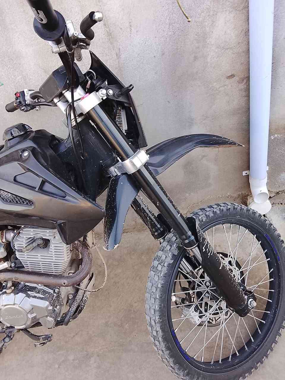 سلام عليكم
قفاز crx AKR 2024 
دراجه نضف و سعر ٩٠٠و بي مجال بسط حك الجيه للطيبن مكان خانقين و الخاص موجود و رقم ***********
