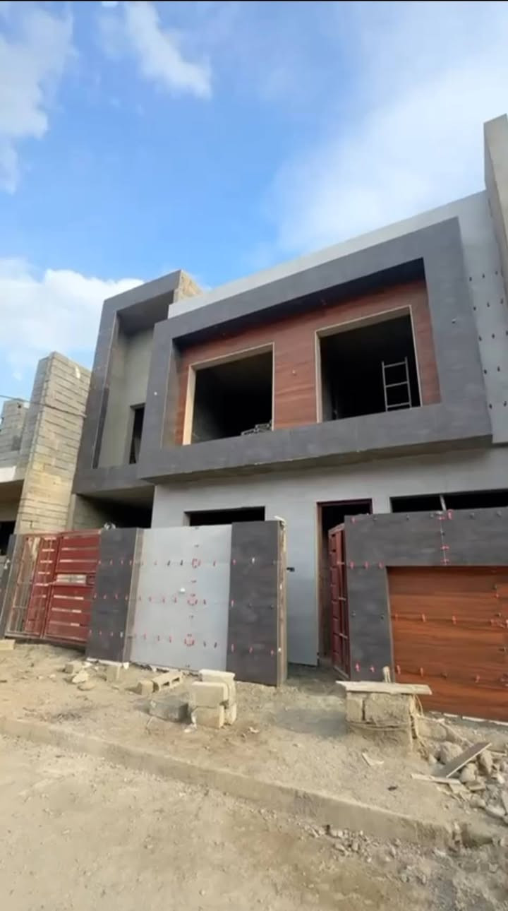 #اعلان_سكني 📒
داران للبيع حي القادسية الثانية قريب تقاطع المحروق.. واحد ركن
#المساحة/  ١٠٥ متر/
#الجبهة/ ١٠ متر  /
#الطابق١//  ١ غرفة نوم   استقبال مطبخ صالة صحيات 
#الطابق٢// ٣ غرف نوم صالة صحيات 

#***********
#***********

قناة التلكرام/
https://t.me/Mosul_Realestate

موقع الانستا/
https://www.instagram.com/mosul_realestate

قناة اليوتيوب/
https://youtube.com/@mosul_real_estate

#مؤمن_للعقار 
#اعلان_تجاري
#اعلان_سكني
#الصديق #الحدباء #الكندي #البلديات #السُكر #الكفاءات #المثنى #النور #البريد #المصارف #الزهور #القادسية #الايمن #الايسر 
#الموصل
#نينوى
#العراق
