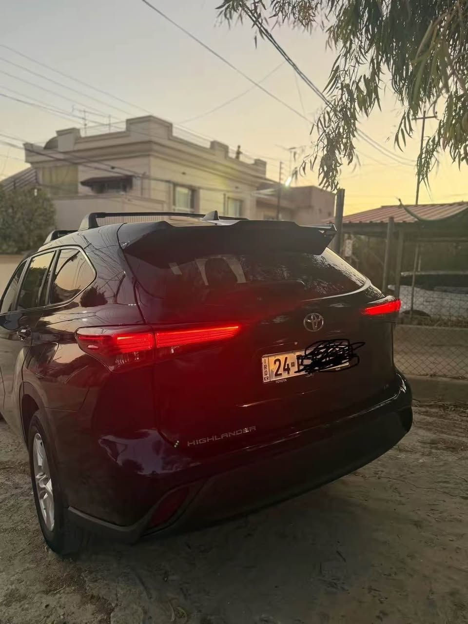 تويوتا هايلندر 2023 LE 
سياره رقم دهوك 
قتعتين صبغ : بوند و جملغ سايق ارباگ مرجع سستم بقصه علي شاصي 
63,000KM
***********

تويوتا هايلندر 2023 LE
سه ياره كه ره قه م دهوك 
دوپارچه بوياخ : بوند و جملغي سايق ارباگه كاني سيستم و بقصه كي بچوك له سه ري شاصي هه يه 
*********** أربيل, العراق
