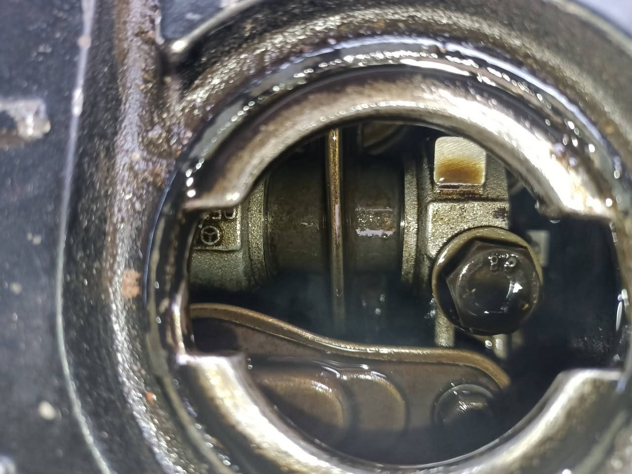 مكينه وكير مارسدس دب بلادي للبيع بيها بخار من القبق
سعرها ٤ ورقات وبيها مجال للشراي للاستفسار *********** 
مكانها الناصريه المركز
