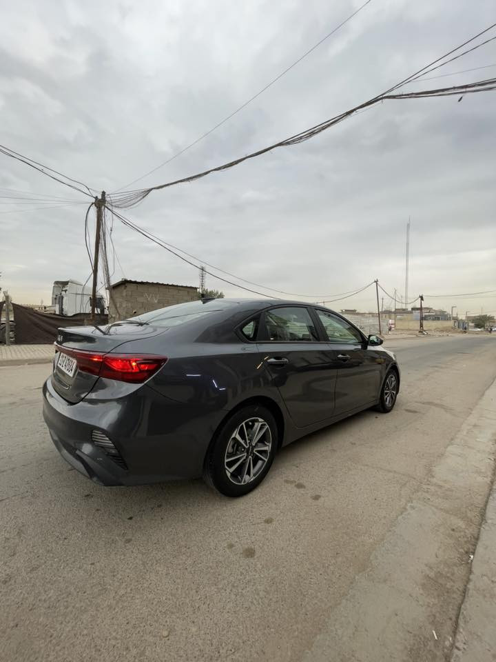 سلام عليكم فورتي موديل 2023 وارد امريكي بدون قطرت صبغ حادثه ربع البنيد ومصلح بارد بدون تبديل بدون صبغ كير محرك كفاله عامه ماشيه 19 دخول جديد ترقيم جديد سياره جهزه وجديده بمعنه الكلمه دوشمه عام عارضه 155 وبيه مجال رقمي ***********  مكاني بغداد الدوره
