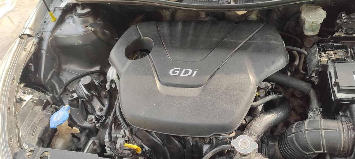 السلام عليكم البيع كسنت موديل 15رقم قادسيه راعيهه جيراني يعني تحويل سنويه جديده السياره كفاله من ضربه فقط راشهه كلير اثر جراد4قطع كير مكينه حداديه كفاله تبريد تدفئه تخم تاير مكينه الف 600جديده مكاني كربلاء مستعجل على بيعهه ***********غيرمتواجدبالفيس
