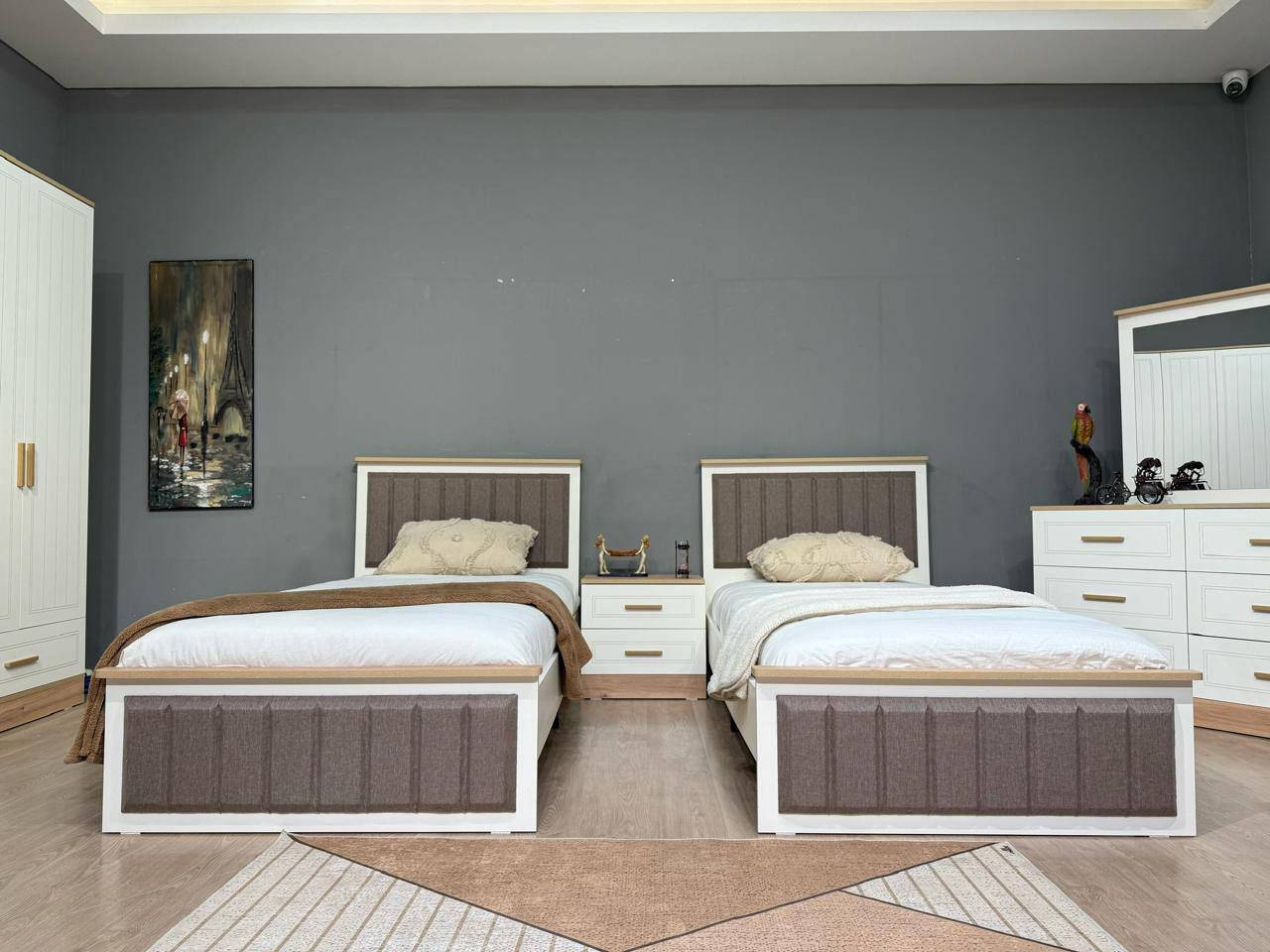 بيتك يستاهل لمسة فنية! ✨
تدور على أثاث يجمع بين الأناقة المودرن والراحة؟ في Art Home وفرنا لك كل اللي تحتاجه لتأثيث منزلك بأحدث الموديلات العالمية. 🛋️
✅ تشكيلة واسعة: غرف نوم، سرير وكنتور و مرايا تناسب كل الأذواق.
✅ تفصيل خاص: عندك تصميم محدد ببالك؟ نفذه لك بدقة عالية وبأجود أنواع الخشب والقماش.
✅ أسعار تنافسية: فخامة المودرن صارت بمتناول يدك وبأسعار مناسبة جداً.
🚚 يوجد خدمة توصيل لكافة المناطق.
💬 للحجز أو الاستفسار، راسلنا على رسائل الصفحة 
Art Home - حيث يلتقي الفن براحة منزل


**إذا كنت صاحب هذا الإعلان وتريد حذفه لأي سبب، رجاءا أرسل رسالة إلى الدعم الفني**