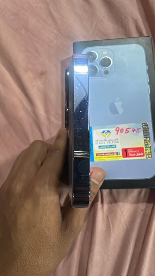 السلام عليكم أيفون 13 برو ماكس للبيع جهازه فقط بطاريه مستبدله اصليه نسبته 100 قبل فتره بدلتهه جهاز نضيف بس ضهره مكسور 

***********
