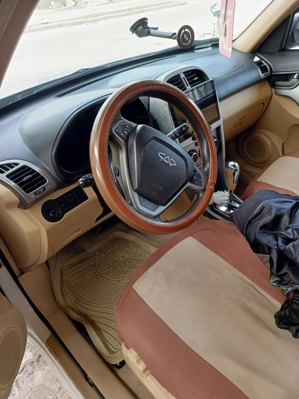 سلام عليكم اتيكو ٢٠٠١٣ سياره كفاله مكينه كير حداديه كله جديد رقم نجف مداور ثاني يوم ***********السعر 60  المكان نجف
