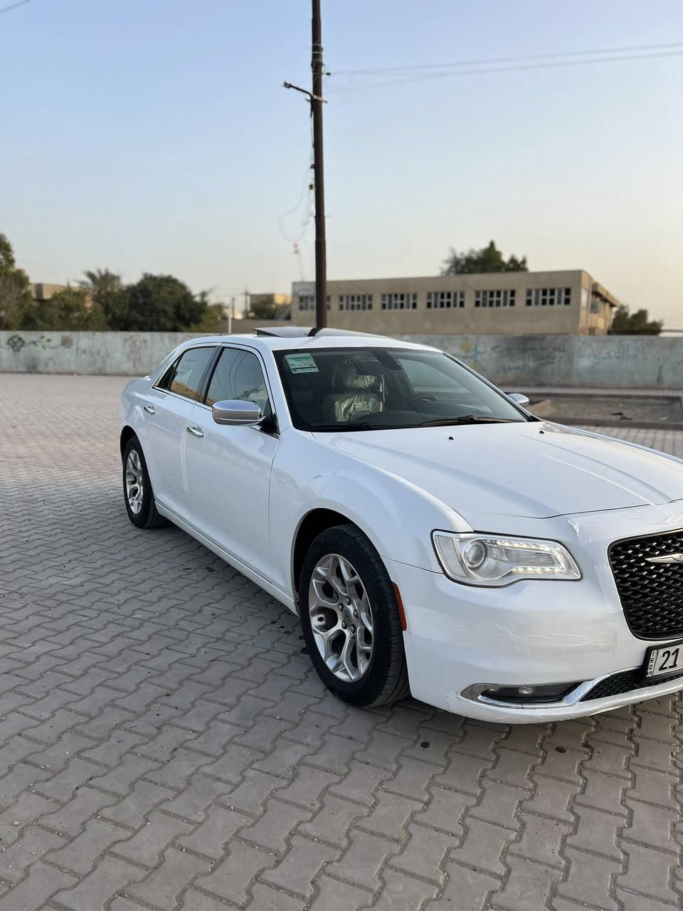 السلام عليكم اخوتنه الطيبن اقراء التفاصيل قبل الاتصال ؟! كرايسلر اوباما سي 2016 ابيض شمالي رقم سليمانيهً ب اسمي شرط التحويلً فول عدا الرادار خزن ميموري شفتات سترين هيتر ستيرن ومري كهرباء تدفئهً تبريد كشنات بردة كهرباءً السياره فول عدا الرادار كلين بدون حادث ومكفوله من الصبغ والمعجون بيها تلحيظاتً بصيطه رصعات خفيفه مامبينهً آثرً حالوبً أليً صار عدنهً ببغداد بسونار بينتً تعديل بارد وكارتاتً تكحيل وبيها سونراتً ٢ سياره مال بيت وع وضع الشركه ماشيه ١١١ميل كفاله كير مكينهً اكسل وجاهز من كلشي حداديه ولا كلوب مشتغل خير من الله البيع لغرض العقار السعر $ ٢٣٨ رقم الهاتف واتساب *********** بغداد الغزالية
