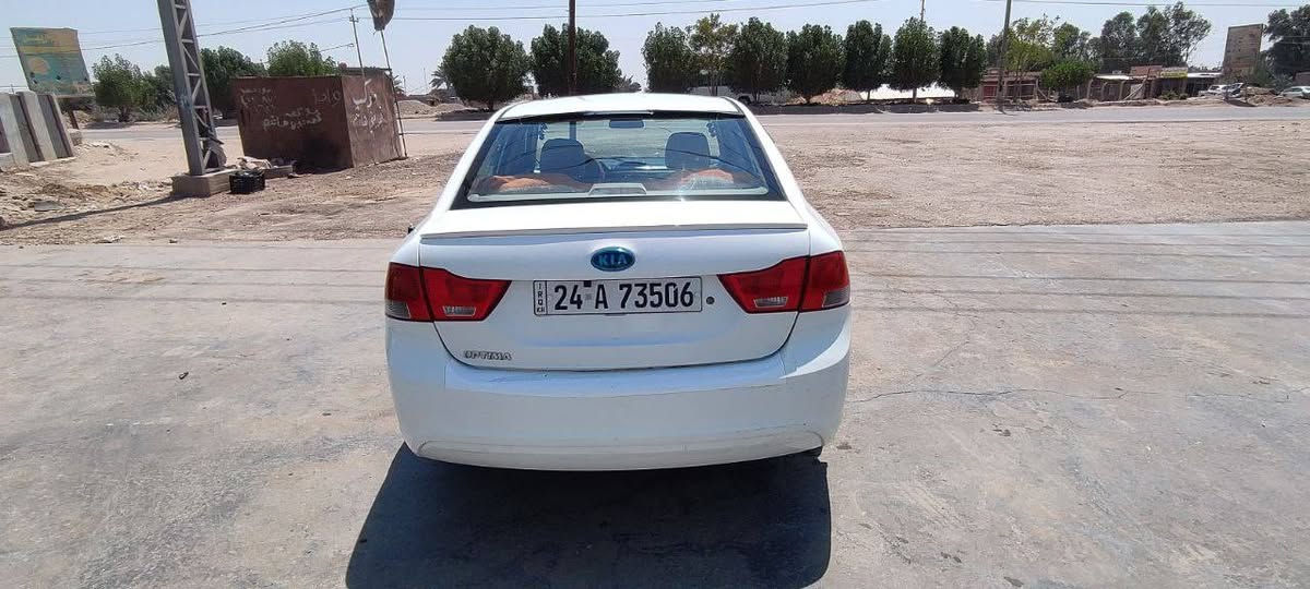 السلام عليكم كيا اوبتيما2010 خليجيه السياره  بيها قطعه واحده صبغ الباقي كفاله سياره جديده مع الكلمه مكينه 2000 دوش ما  مفتوحه كير تبريد تدفئه تخم تاير حداديه كهربائيات دواخل كفاله عامه سياره باسمي رقم دهوك نكليسي سنويه لل 28 مكان السياره الديوانيه قضاء الحمزه شرقي  استفسار على الرقم*********** السعر 127 بيها مجال
