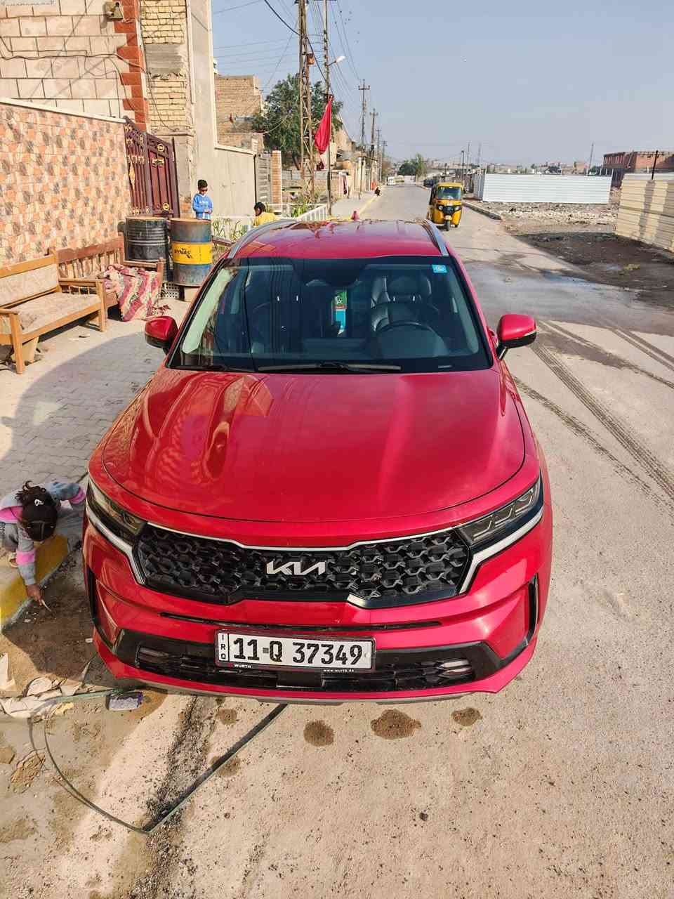 سورنتو هايبرد 23
فئة EX
السيارة معروفة بالمواصفات
حادثها ربع البنيد
بدون ولا قطعة تبديل
لون ماروني المميز
السيارة على ايدي اني المستوردها 
صور الحادث بالمنشور
مكاني بغداد الحسينية 
السعر 232
مكاني بغداد 
***********
