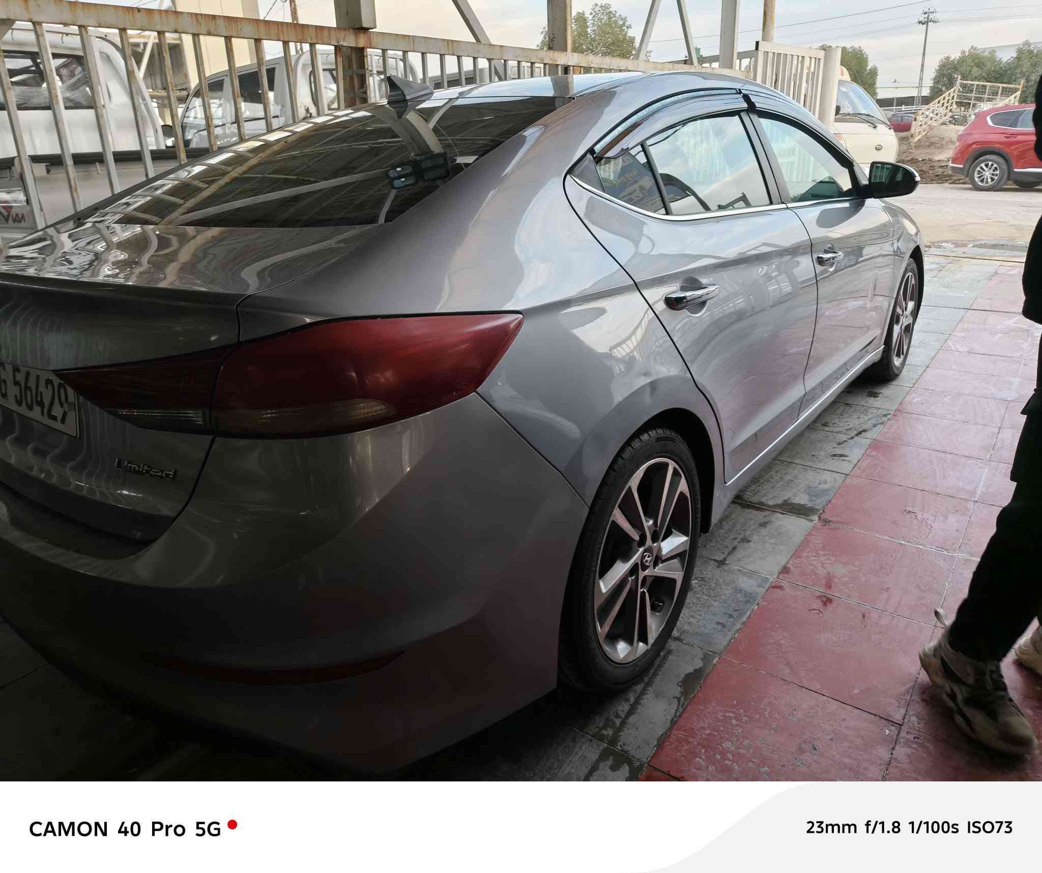 السلام عليكم
النترا موديل 2017 لمتد فول مواصفات 
بصمه 
فتحه
رادار 
شاشه كاميرا 
كشن جلد 
تدفه كشن امامي وخلفي 
تبريد ثلج 
مكينه جديده بالصندوك وشرط ما مفتوحه 
ماشيه 146
رقم اربيل سنويه جديده وارقام انكليزي 
حادث جاملغ وباب السائق وصور الحادث مرفقه بالمنشور وبيها طخه بالعراق بخشم البنيد 
مكانها بابل / الحمزه الغربي / معرض بركات الحسين 
السعر 117$ وبيها مجال 
للاستفسار / ***********-***********
