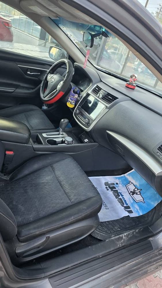 سيارة نيسان التما ٢٠١٦ سعرها ١٢٥ وبي مجال بسيط  ماشيه ١٠٩ ميل ضررها فقط بونيد وبيها اشويه بارده بجاملغ الخلفي شي كلش بسيط سيارع جاهزه مكمله ربع متحتاج تصرف عليها دهن كير محرك كلها جديد  كهربائياات كلها جديد مواصفات Sv المعروفه  صايره حمام جديد فيت بمب كله جديد كلشي بي جديد اصعدها وروح رقمها جديد سنويه لل ٣٠ اتريد تحويل،وكاله كلشي يصير 
والسوك كلشي بيها معجبك المنشور اعبر وروح
*********** خناقين, ديالى
