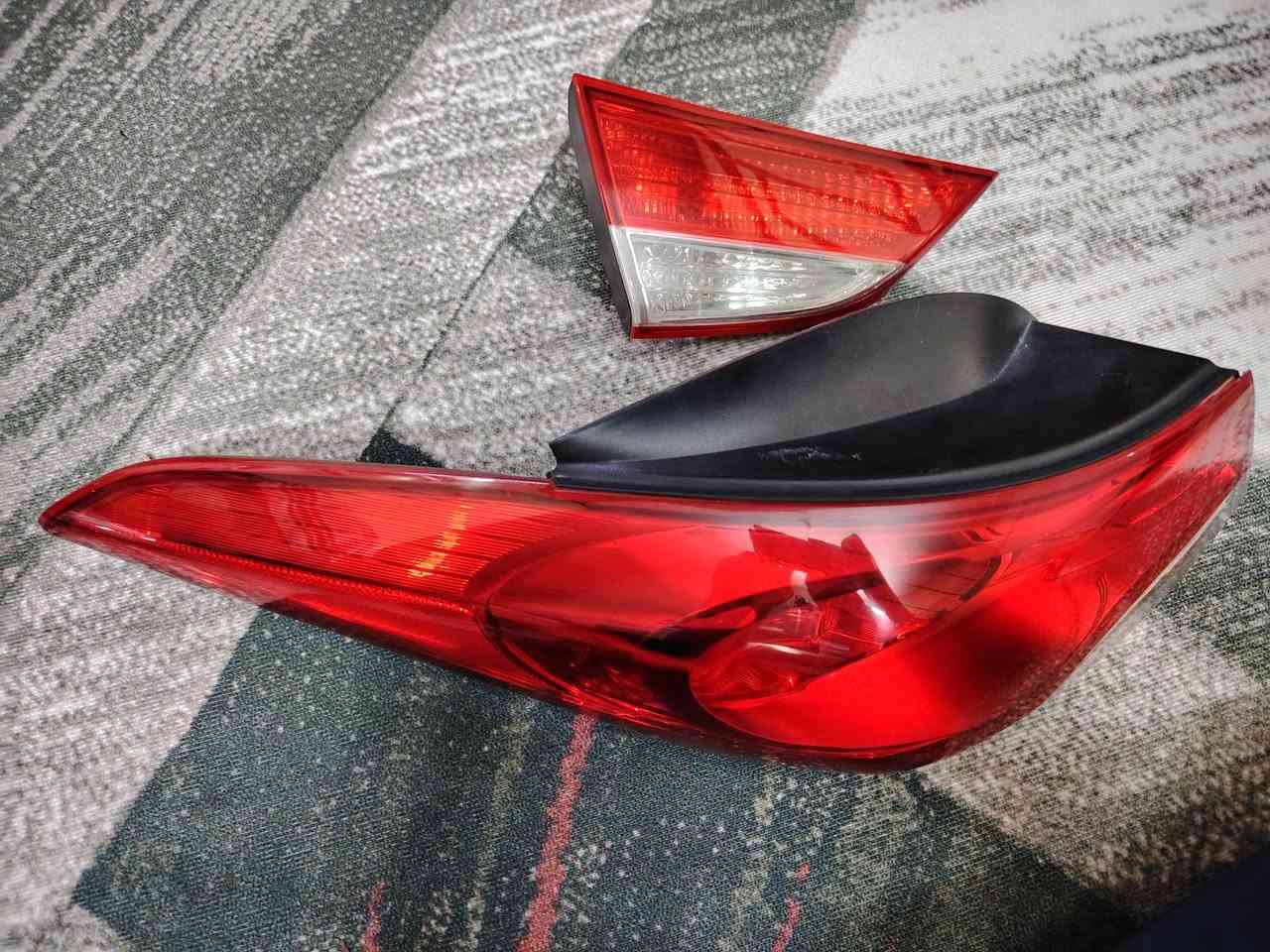 بكلايت خلفي النترا 2013 نضيف وكلشي مابي
السعر 140
المكان بغداد الدورة تواصل *********** واتساب
