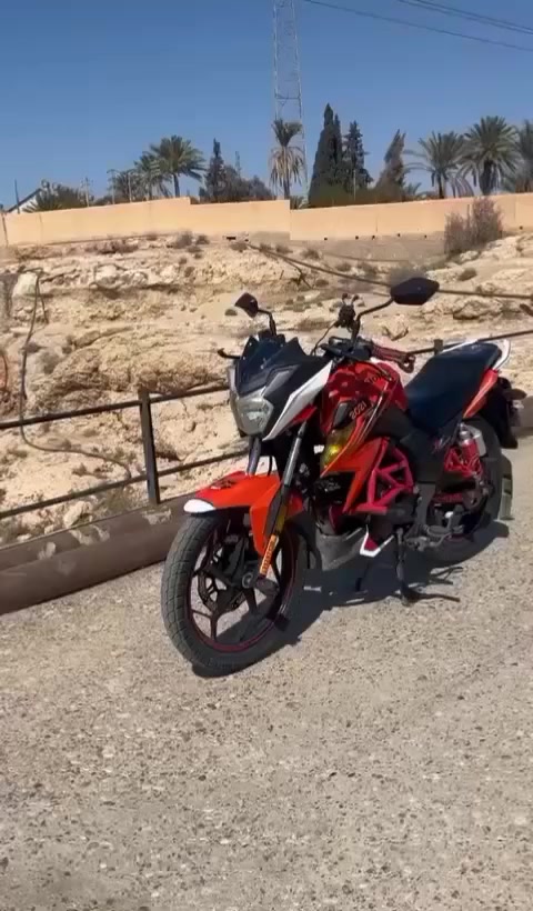 سلام عليكم شباب هاوجي مسجل كامر موديل 2020 نضافه فول
السعر 2600 وبي مجال رقمي لشراي يتصل ***********
