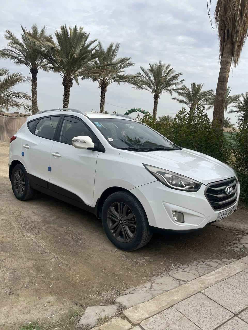 توسان موديل 15 كفاله عامه من الصبغ والتبديل محرك 2000 دوش جيد جداً كير جيد حداديه صدر   تخم تاير كله جديد ادامه كامه تبريد تدفئه كله جديد سونار بلمنشور شوف وخابرني
ماشيه 90 
السعر158 بيه مجال 
مكاني بغداد اليوسفيه 
***********
