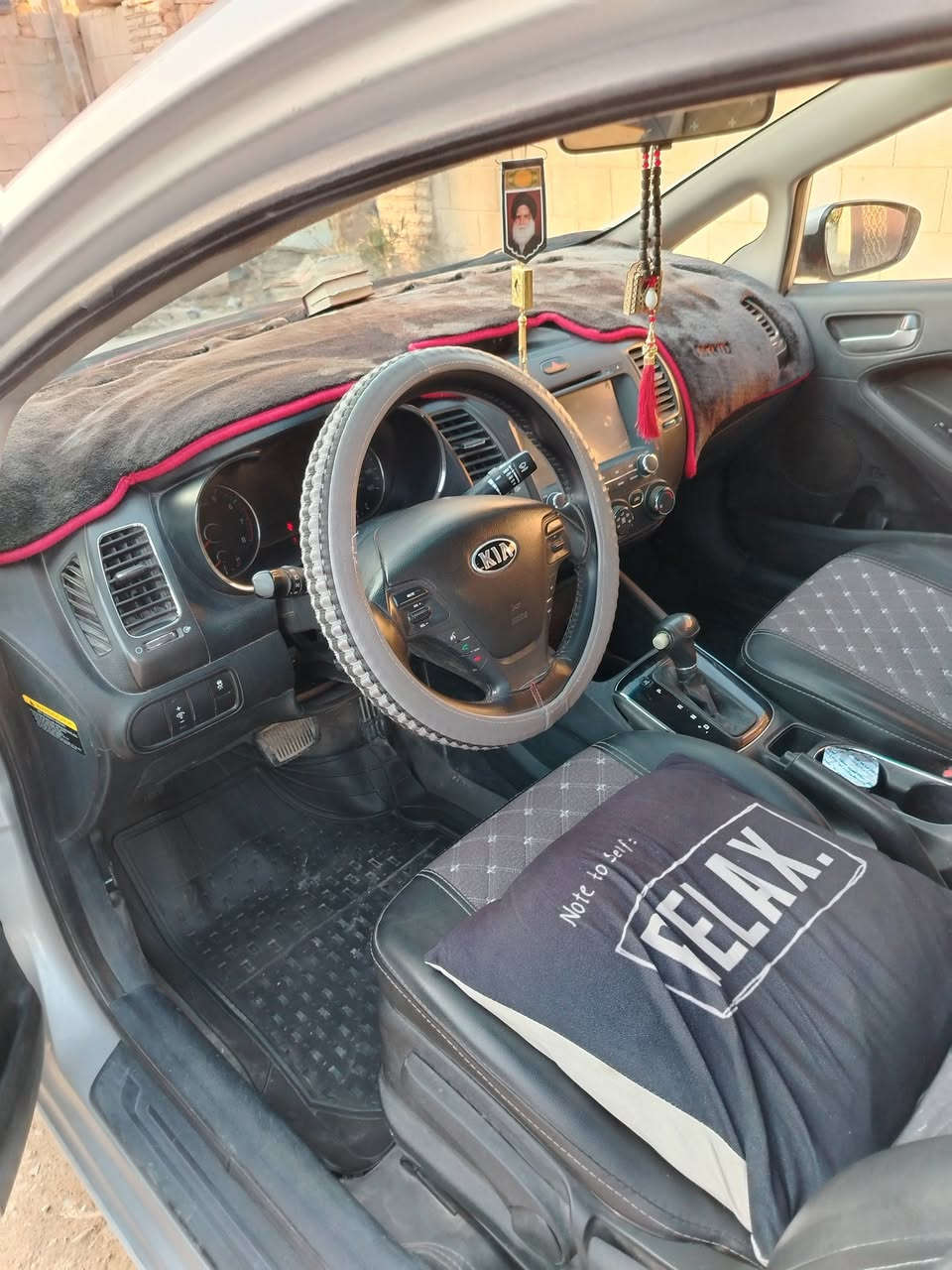 السلام عليكم كيافورتي موديل 17 رقم أربيل انكليزي بسمي بيها بابين صبغ السياره مابيها نقص برغي كامره شاشة دوشمة جديده تخم تاير  السعر 122 العنوان بغداد التاجي هاتف ***********
