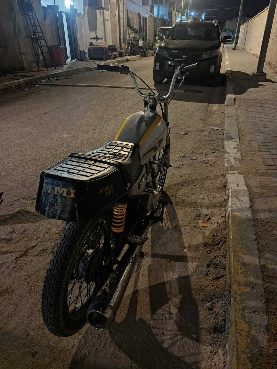 نامه أدوات مال حجز  ومعمره مانقصه ايشي مكينه حلوه وناعمة مكاني بصره الحيانيه دور الشرطه السعر 400 وبيه مجال قليل جدا رقم تليفوني ***********
