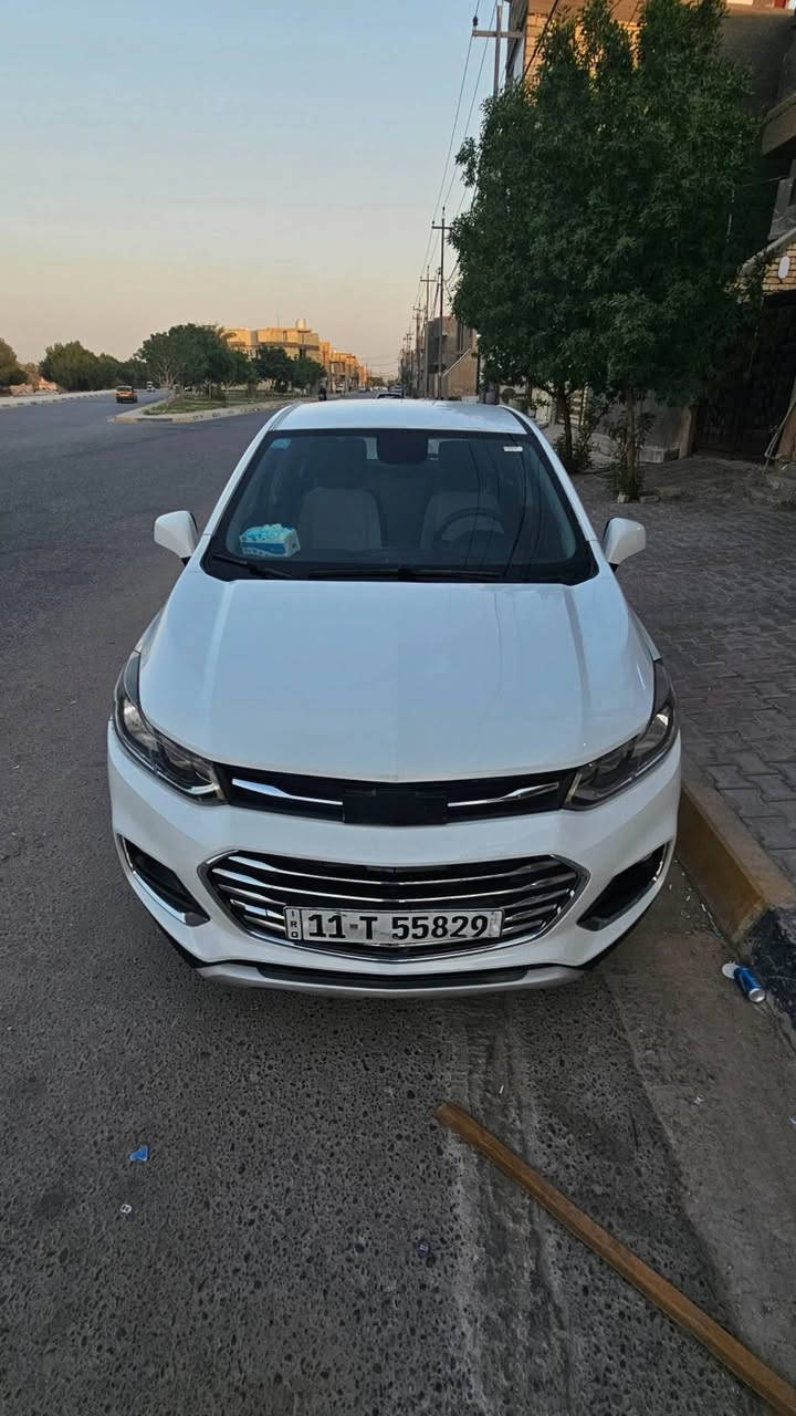 Chevrolet trax
تراكس خليجي 2017
--------------------------
[  ] ضربتها بنيد و دعاميه 
 مبدلات جديد   
    
-------------------------
رقمها بغداد ب اسمنا
عليها شاشه و دواخل نظيفه ، وكلشي نظيف بيها
--------------------------
السعر 100 بيها مجال
للاستفسار( واتس )  ***********
