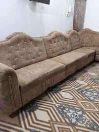 تخم ديوان تركي نضيف كلش 6قطع السعر 250 وبيه مجال قليل للشراي فقط ألاست...