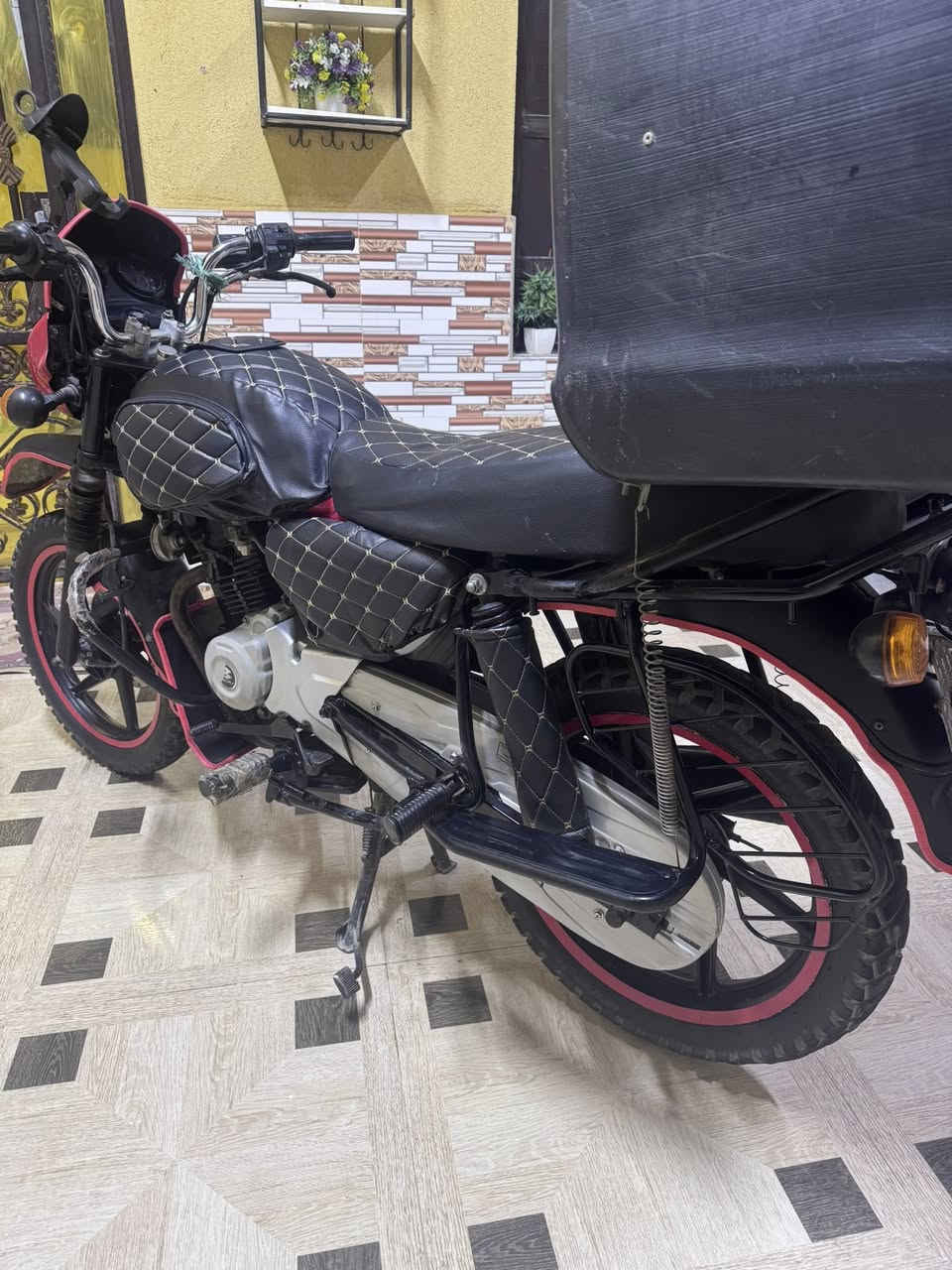 دراجه بوكسر للبيع فول نضافه مجفته مره وحده تجفيت شركه اصلي ڪلـشـჂ̤ شغال بيهه لايت اشاير وره وكدام هورن عداد كهربائيات خير من الله الدراجه بيهه نقص بلأوراق تريد انته اطلعلهه اوراق لو ابيعلك ادوات عادي مو مشكله
سعرها مليون و450 البصره ابو الخصيب ***********
