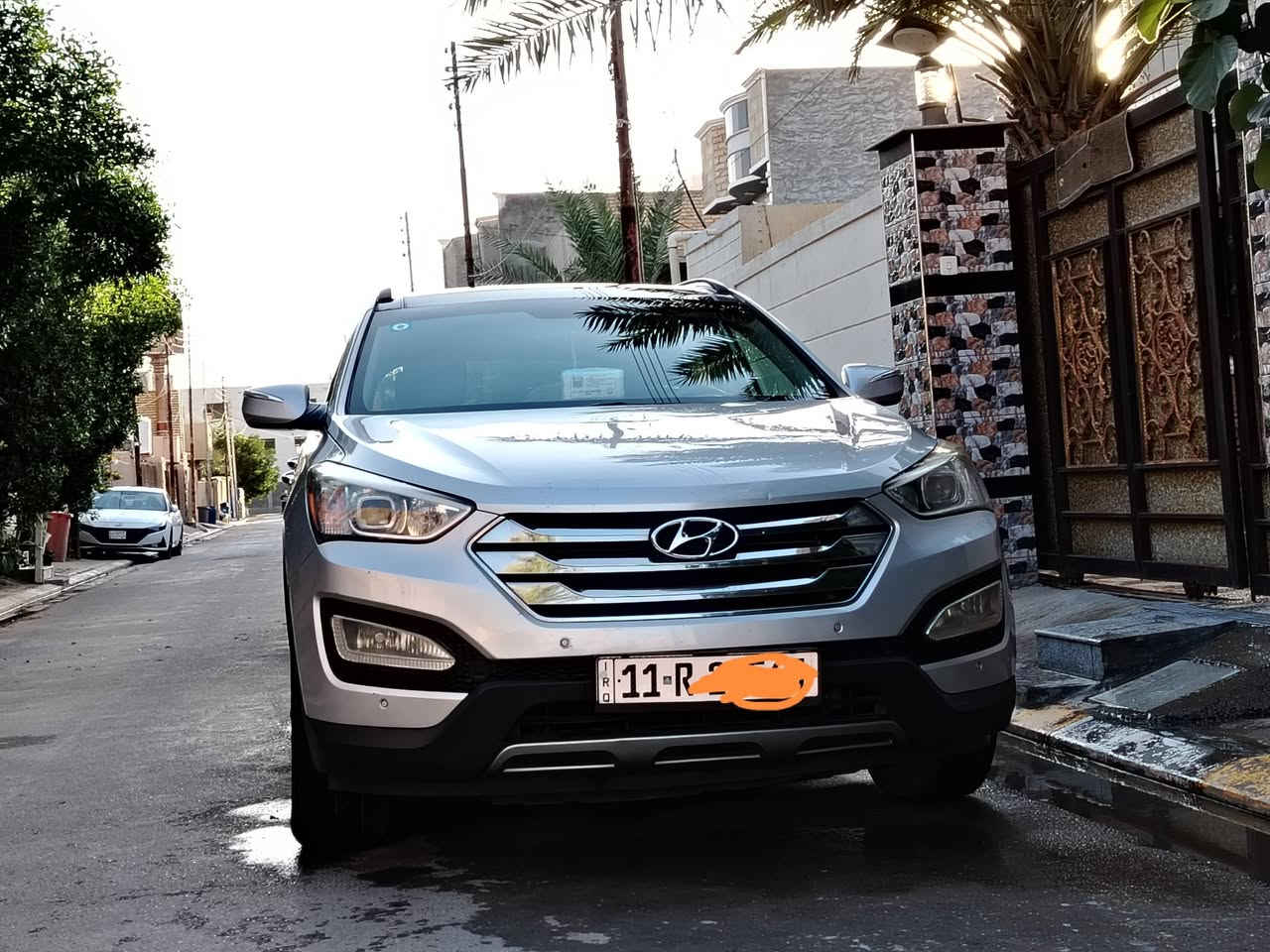 السلام عليكم

سنتافيه موديل 2014.. وارد أمريكي. سياره بيه باب صبغ
 فقط رش بدون معجون. وبدون ايرباكات. وداوخل
 وشرط الفحص. سوناره مرفق بل منشور

رقم بغداد باسمي شخصيا

سياره مناقصه لو برغي كامله من كلشي

شاصي. لغد.تبريد . كفاله

سياره فول مواصفات فئه ل Sport

المواصفات. محرك 4 سلندر. بنوراما. كشنات كهربائي.خزن ميموري . رادر امامي + جانبي. تدفئه كشنات امامي +خلفي. بردات خلفيه بلاديه. شاشه جبيره. تحكم استيرن. اشاير بل مري. وبعد معروفه مواصفات سنتافيه

ملاحظه/ سياره مال بيت مناقصه برغي

ماشيه 198 الف كيلو حقيقي

مكان السياره الأنبار فلوجه الاستفسار عن الرقم ***********
