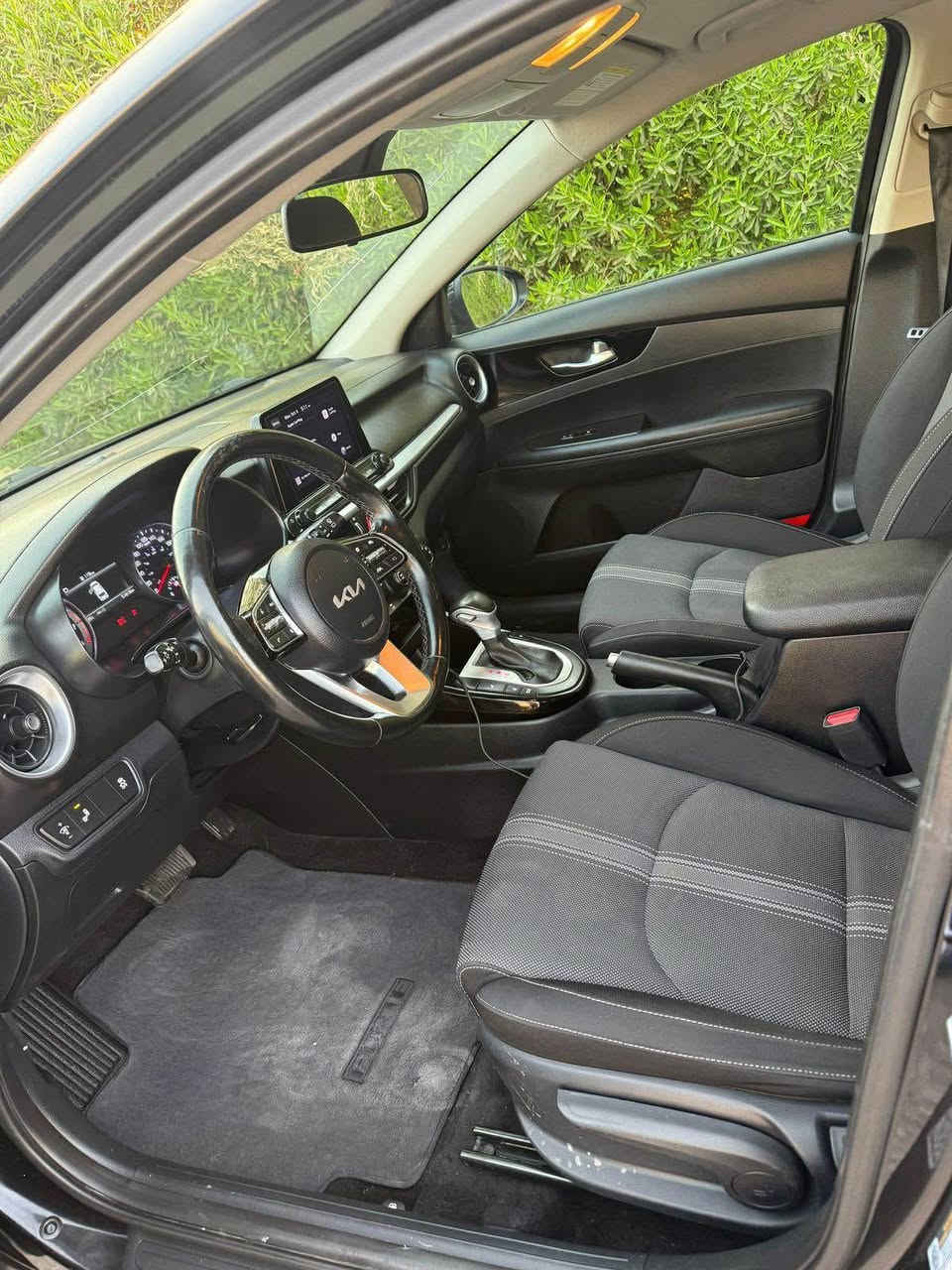 يا الله

السلام عليكم    

كيا فورتي فئة EX موديل 2023 

وارد أمريكي  حادث بابتين 

نفسهن مصلحات 

صور الحادث موجوده بلمنشور 

رقم سليمانيه 

المواصفات: 

شاشة كبيرة / كامرة دوارة / 

فول تحكم ستيرن 

كشنات تدفئة / ستيرن تدفئة / 

قطعتين تبريد 

رادارت / اشاير بل مري /

امامي LED / خلفي LED  / 

محرك 2000 دوش 

شحن واير ليس/ مود درايف / 

بلوتوث / اواكس

السعر 132

مكان السيارة بغداد غزاليه 

للتواصل والاستفسار:

*********** بغداد, العراق
