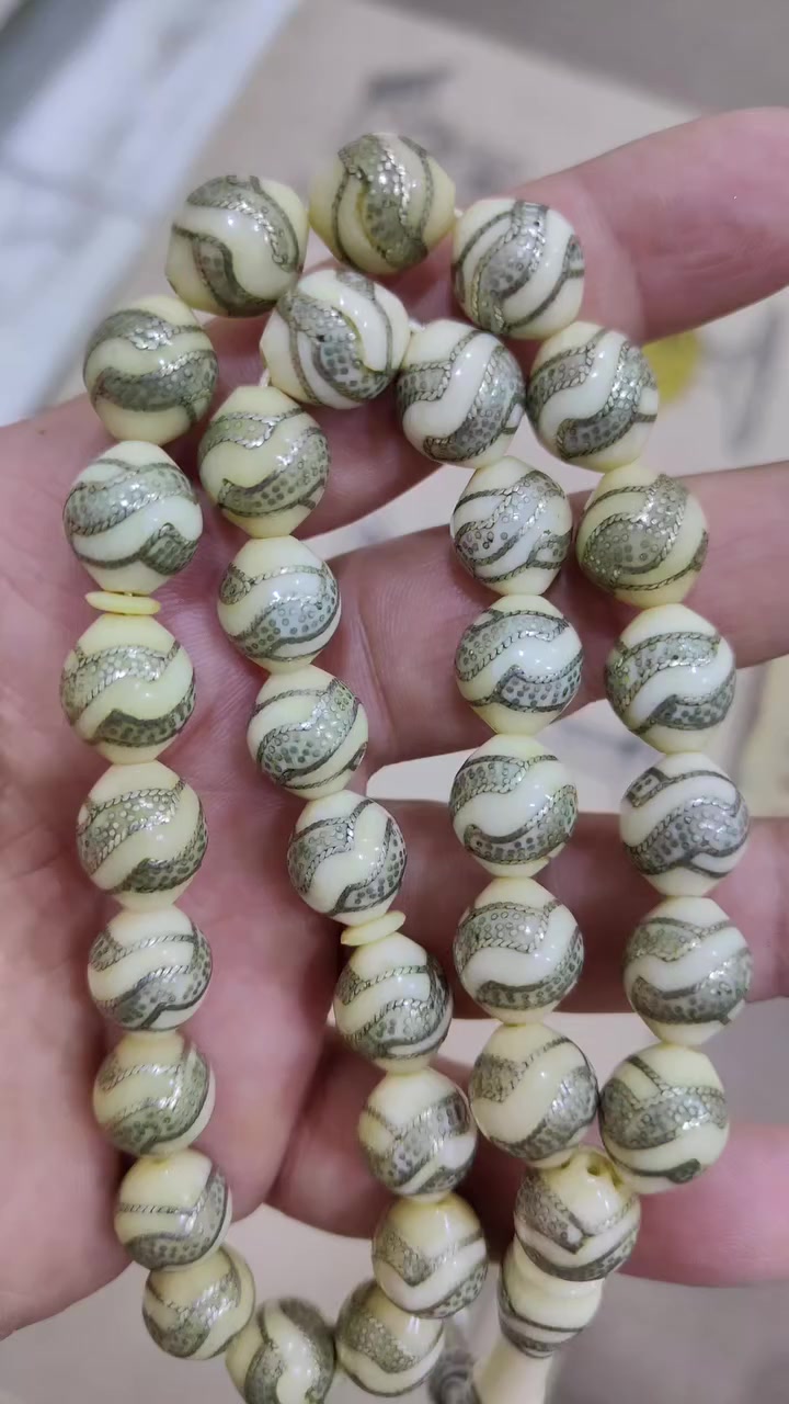 عظم عاج قديم
نضافه تامه
٣٣ حبه
الوزن ٧٤ غرام


**إذا كنت صاحب هذا الإعلان وتريد حذفه لأي سبب، رجاءا أرسل رسالة إلى الدعم الفني**