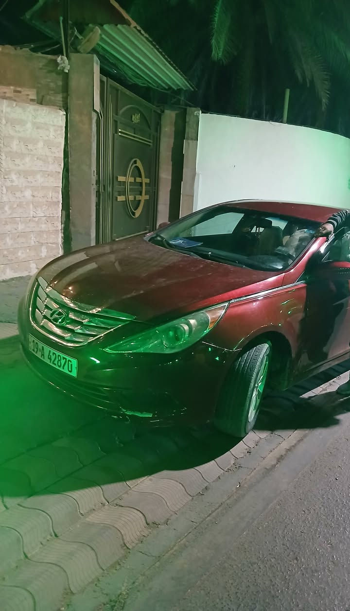 السلام عليكم سياره سوناتا موديل 2013 صبغ بس جاملغ اللي بصوب السائق رقمها كربلاء سياره نظيفه الرقم   *********** السعر 112
