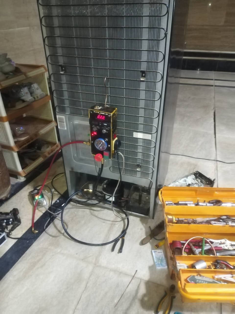 جانب من اعمالنا في صيانة الثلاجات البخاخ الانفيرتر والعادية  . 
نعمل بذكاء واخلاص وبما يرضي الله وبخبرة وبدون تحوير صيانة بضمان ثلاث سنوات للزبون. 
صيانة موقعية داخل بابل لاجهزة التبريد سبالت مكيفات ثلاجات غسالات اوتماتيك هاتف وتساب ***********
