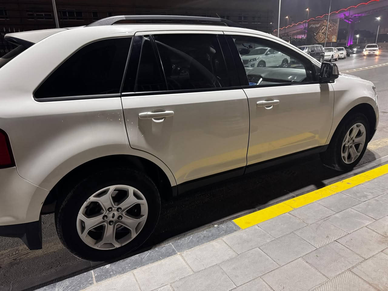 فورد ايدج 2013 كفاله عامه رقم بصره السياره وكاله نيفا 
مستلمه من الوكاله 2017 رقم جديد بأسمي  ماشيه 130سياره جاهزه من كلشي مكينه كير حداديه  السعر 120$
( مكينه 6سلنر 3500 )رقم الهاتف ***********
