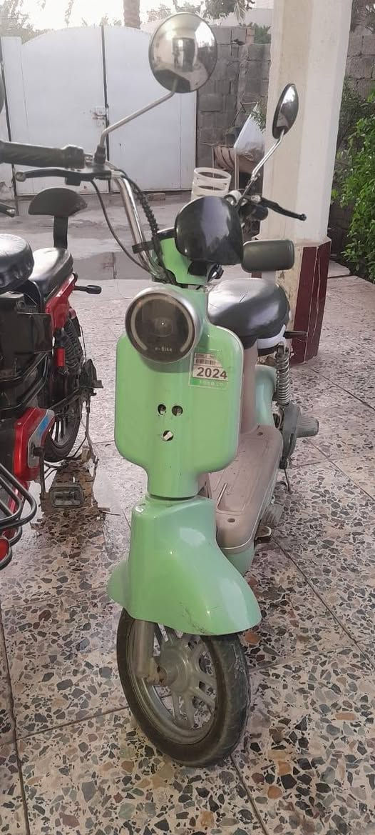 السلام عليكم هذني دراجات للبيع فول موصفات السعر الدراجه الأولى 250 وسعر الدراجه الثانيه 280 وبيهن مجال للطيبين العنوان بغداد الدورة البوعيثة بداية سيطره البوعيثة مجمع السلام رقم الهاتف ***********
