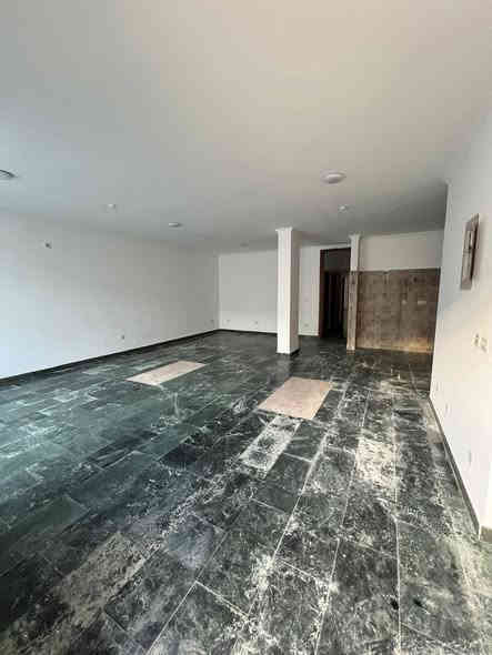 شقق للإيجار – بناية جديدة (زيرو)
الموقع: زيونة – محلة 714
المساحة الكلية للبناية: 268م²
عدد الشقق:6 شقق

أنواع الشقق المتوفرة:

🔹 شقق كبيرة (عدد 4):

مساحة واسعة جدًا

3 غرف نوم

مطبخ حار/بارد

استقبال كبير 10×4

خدمات عدد 2

🔹 شقق نظام غرفتين:

غرفتان

صالة

خدمات

🔹 شقق نظام غرفة واحدة:

غرفة واحدة

صالة

خدمات

---

📞 للاستفسار والتفاصيل أكثر:
***********
