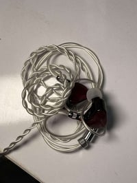 سماعة زيرو ريد • بدون ملحقات • مع كيبل